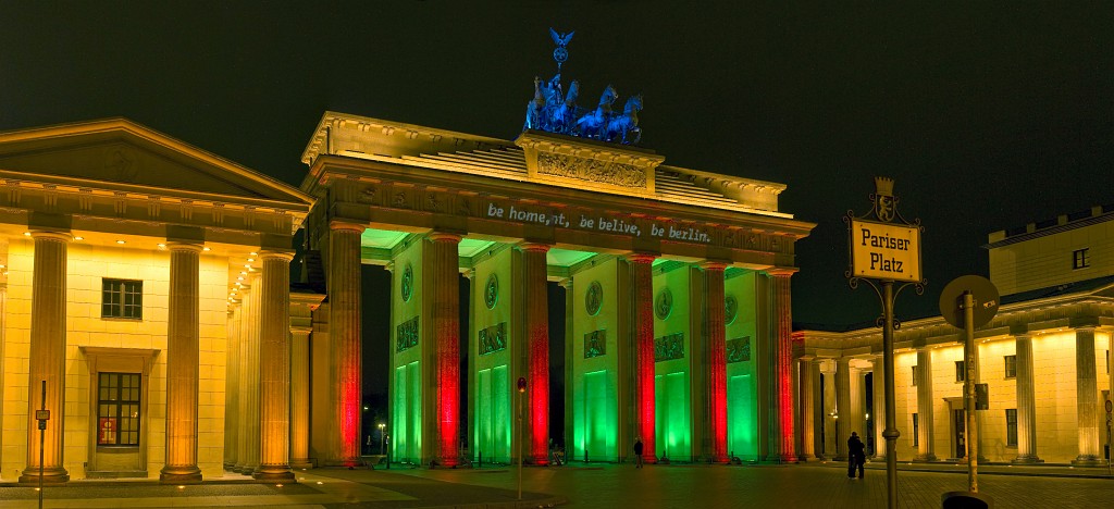bbt2_2_9698x4439.jpg - Brandenburger Tor (vom Pariser Platz)